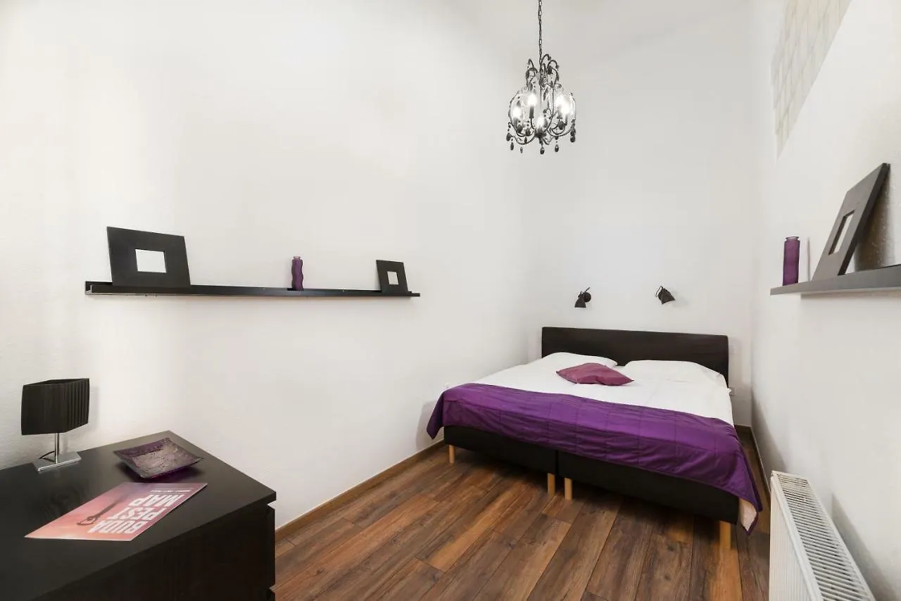 Karma Boutique Apartments Budapest 3*,
