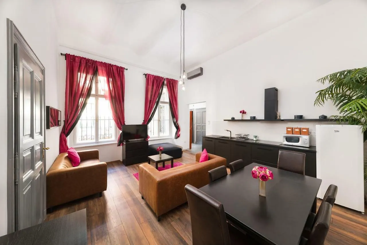 Karma Boutique Apartments Budapest 3*,  Hungría